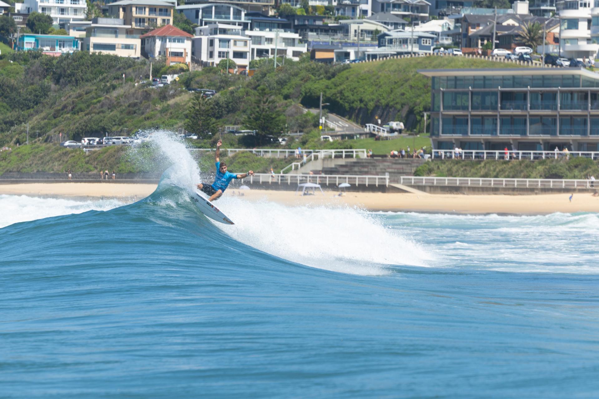 Couverture de la video : Les plus belles vagues du surfest