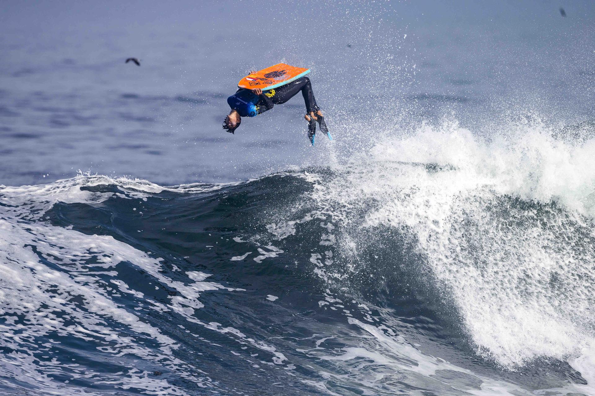 Cristóbal Tobar signe un backflip sur la vague - Antofagasta Bodyboard Festival 2026 - Journée 4
