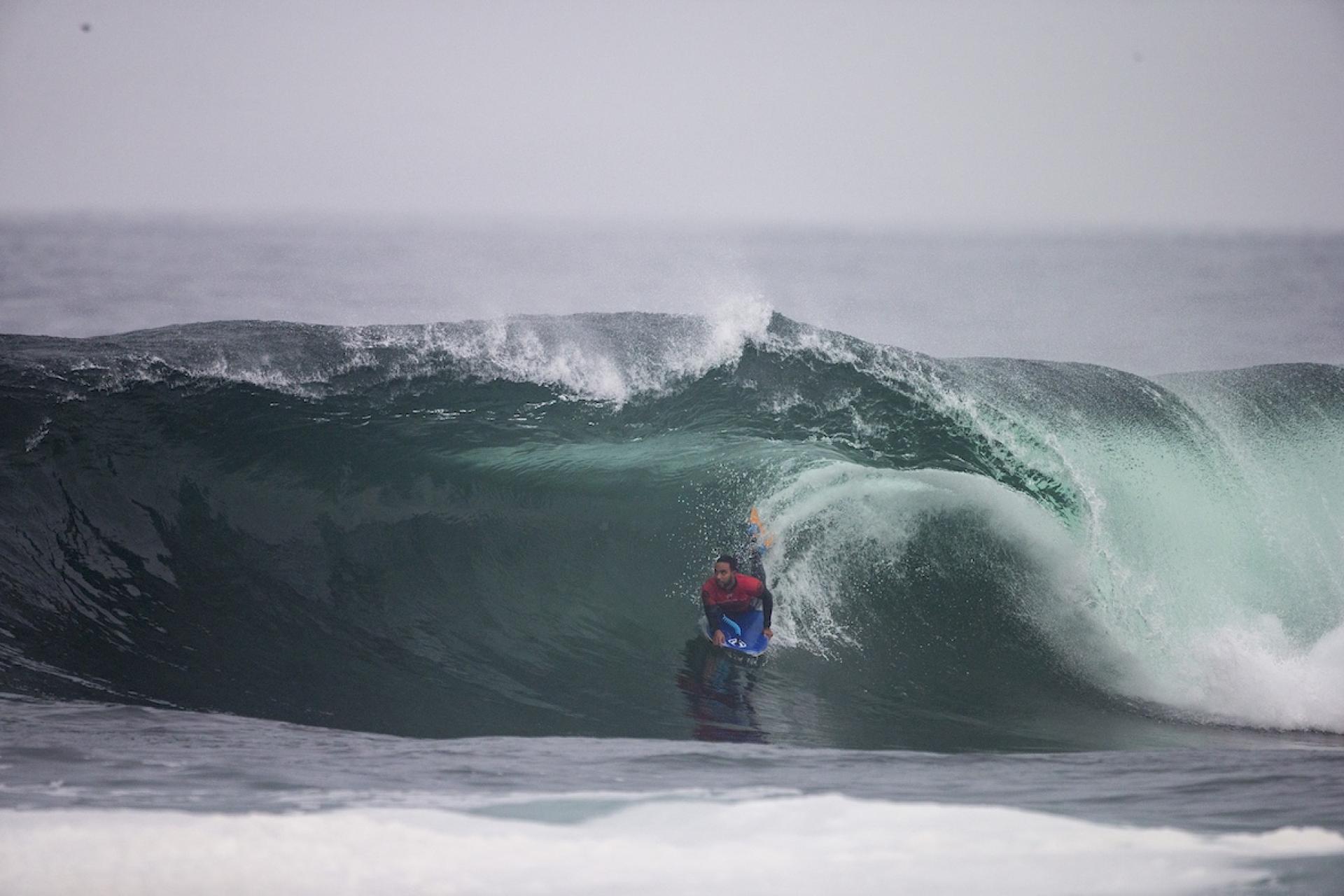Gabriel Braga dans sa série à La Nilda - Antofagasta Bodyboard Festival 2026 - Journée 5