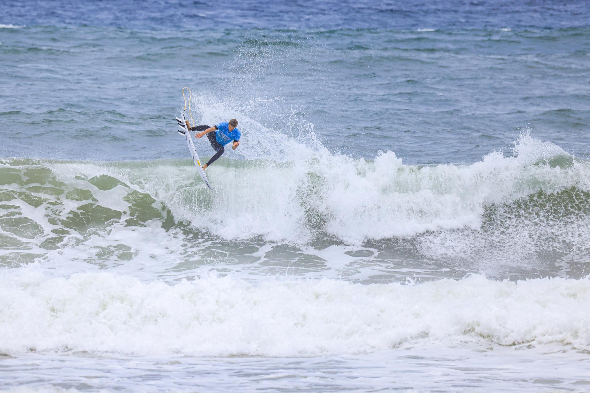 Lukas Skinner dans les airs à Aïn Diab - Morocco Mall Junior Pro Casablanca 2026 - Journée finale