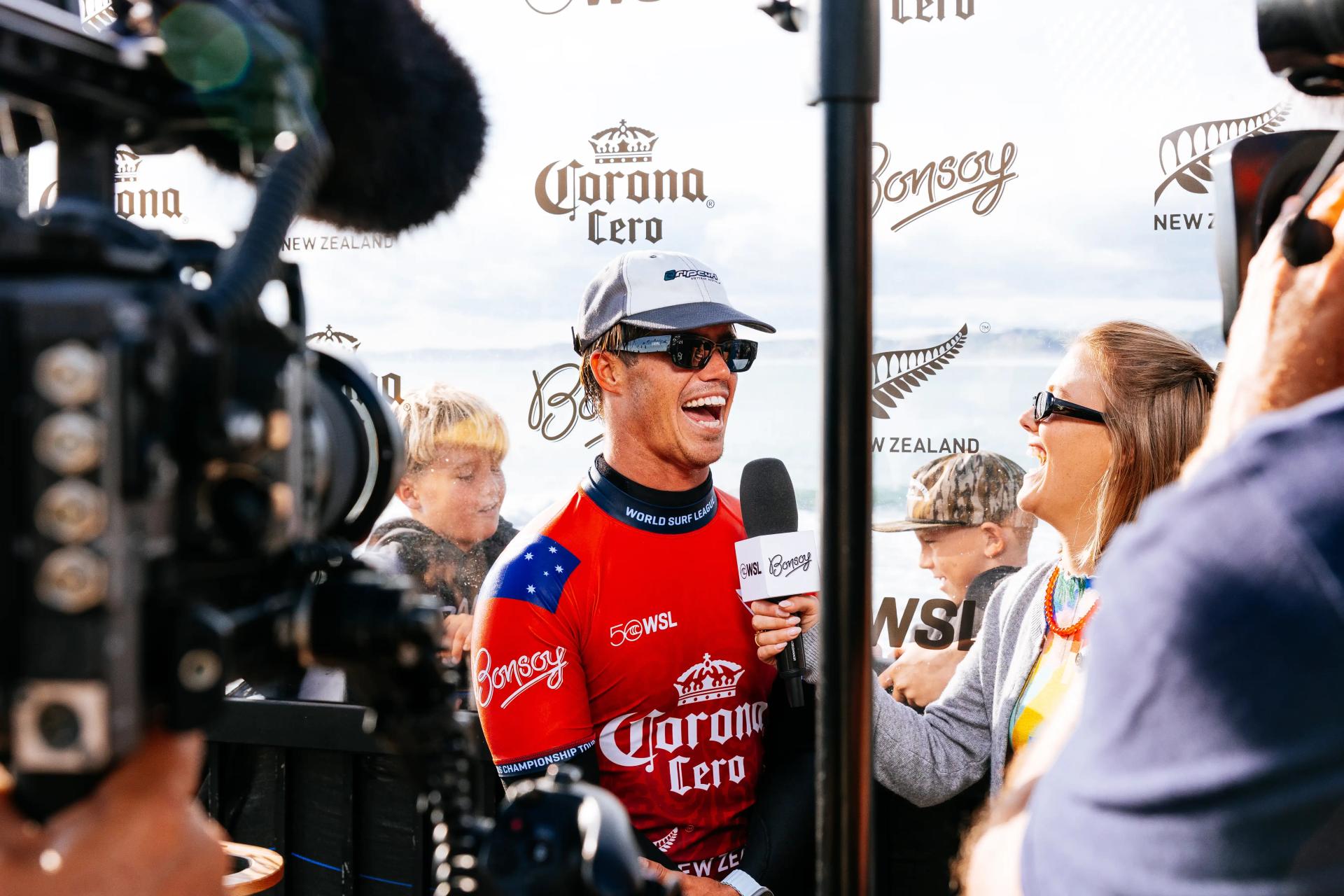 Morgan Cibilic à la relance sur la vague à Manu Bay - Corona Cero New Zealand Pro 2026 - Journée 5