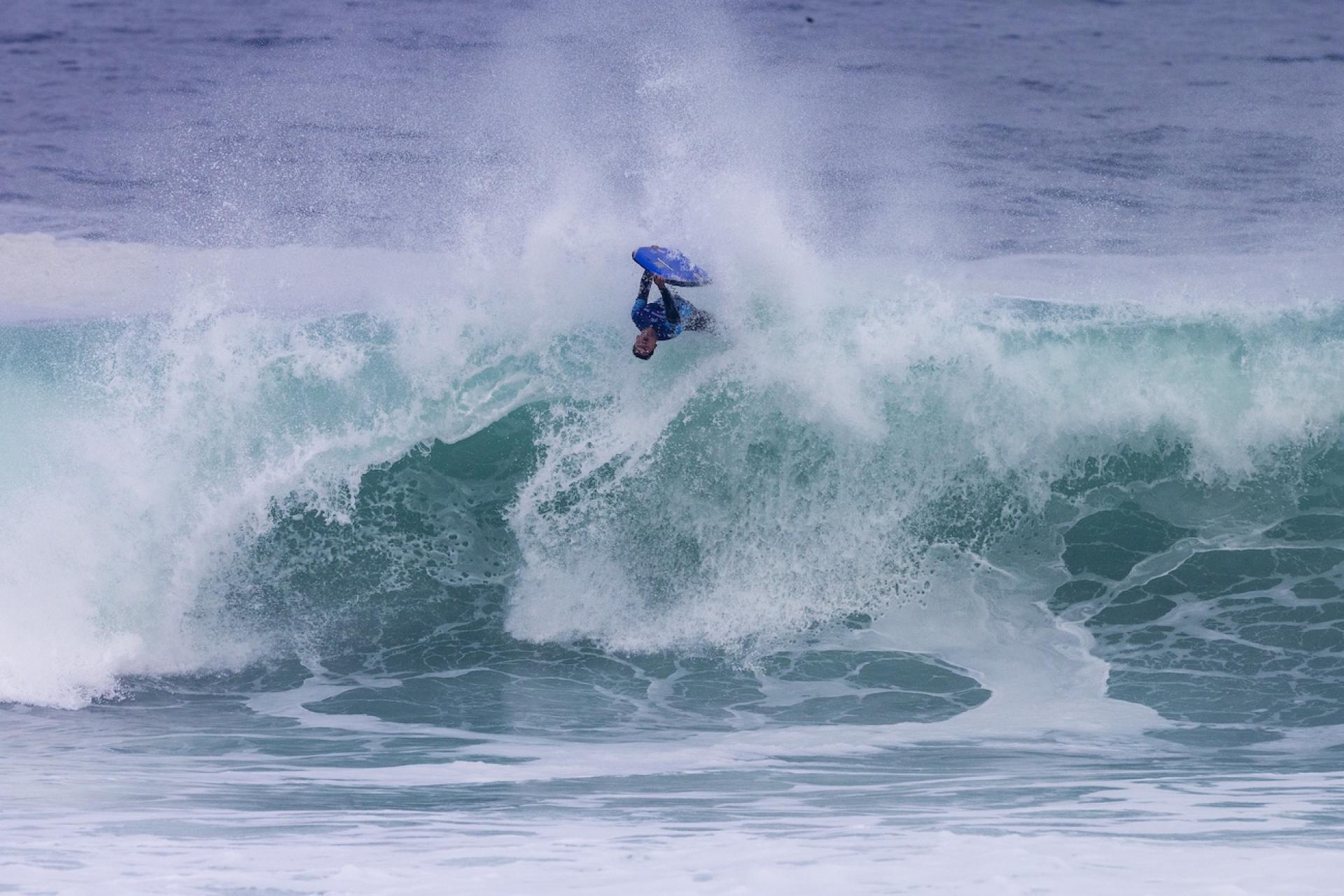 Un rider en rollo à La Nilda - Antofagasta Bodyboard Festival 2026 - Journée 6