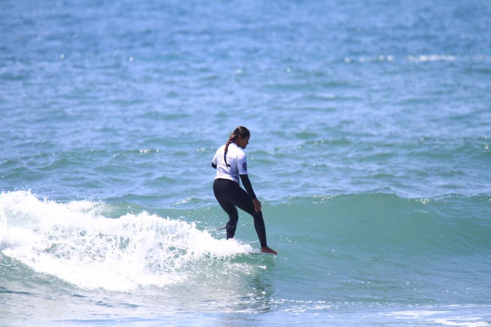 Dhea Novitasari en finale à Nakatajima Beach
