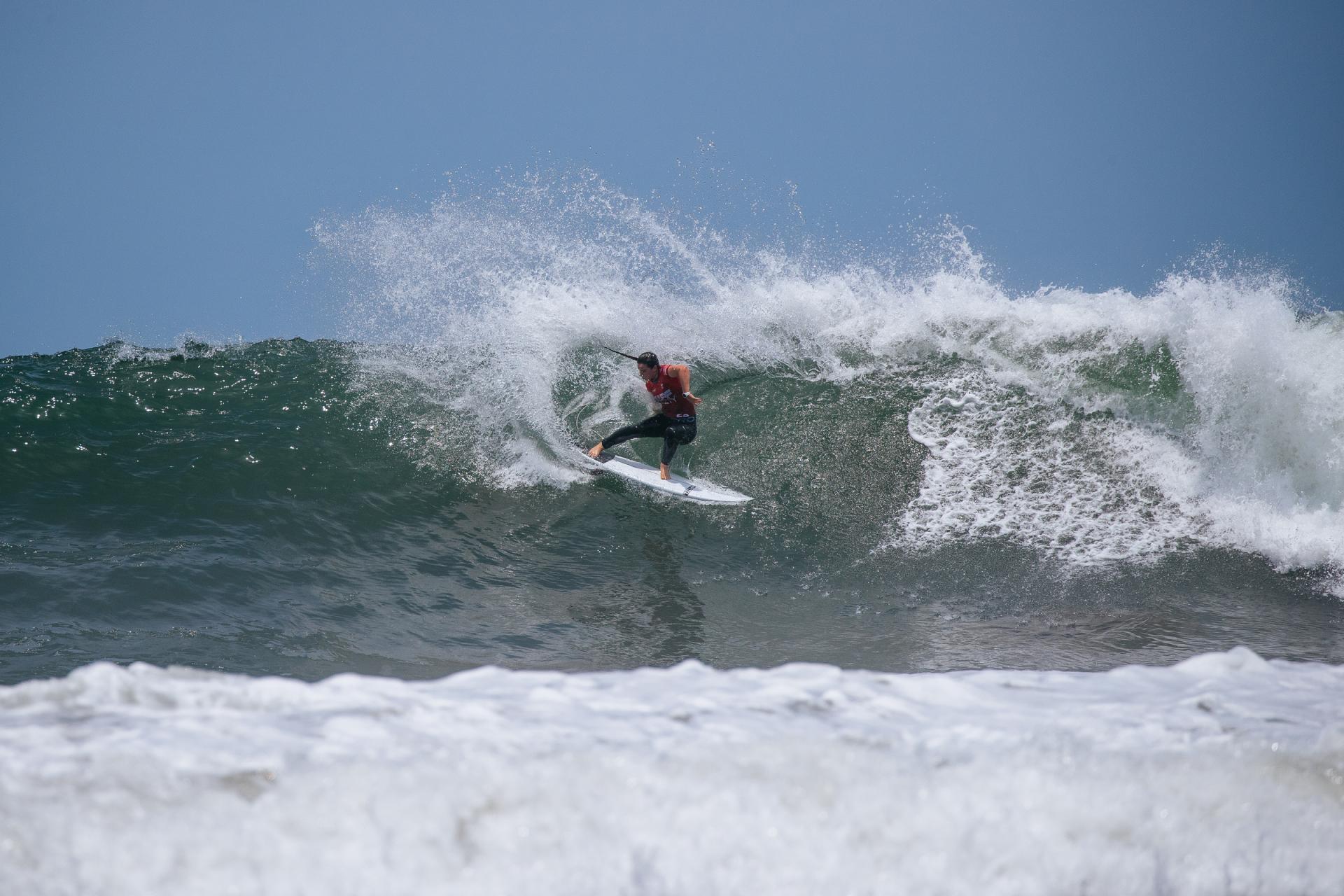 Tyler Wright dans sa série à Punta Roca - Surf City El Salvador Pro 2026 - Journée 1