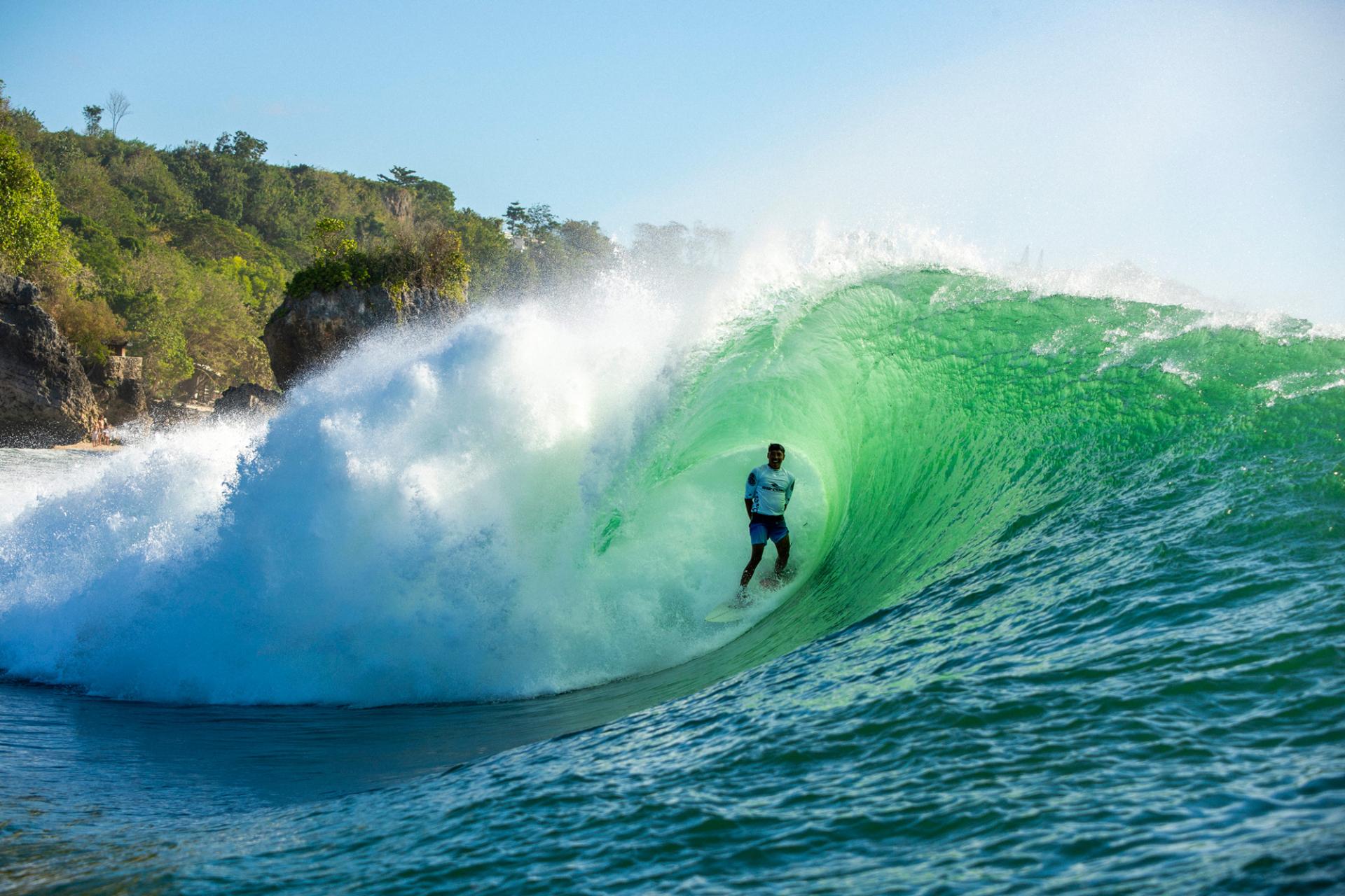 Padang Padang, Bali, Indonésie - Standup barrel