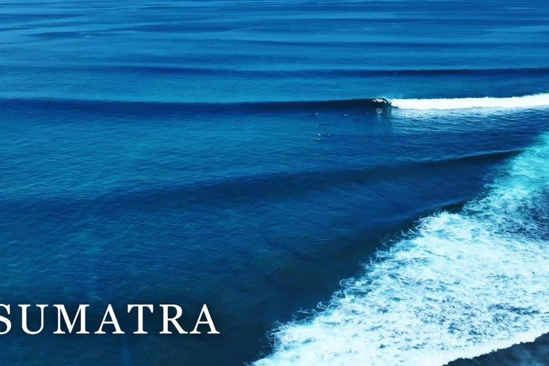 Couverture de la video : Surfing somewhere in Sumatra