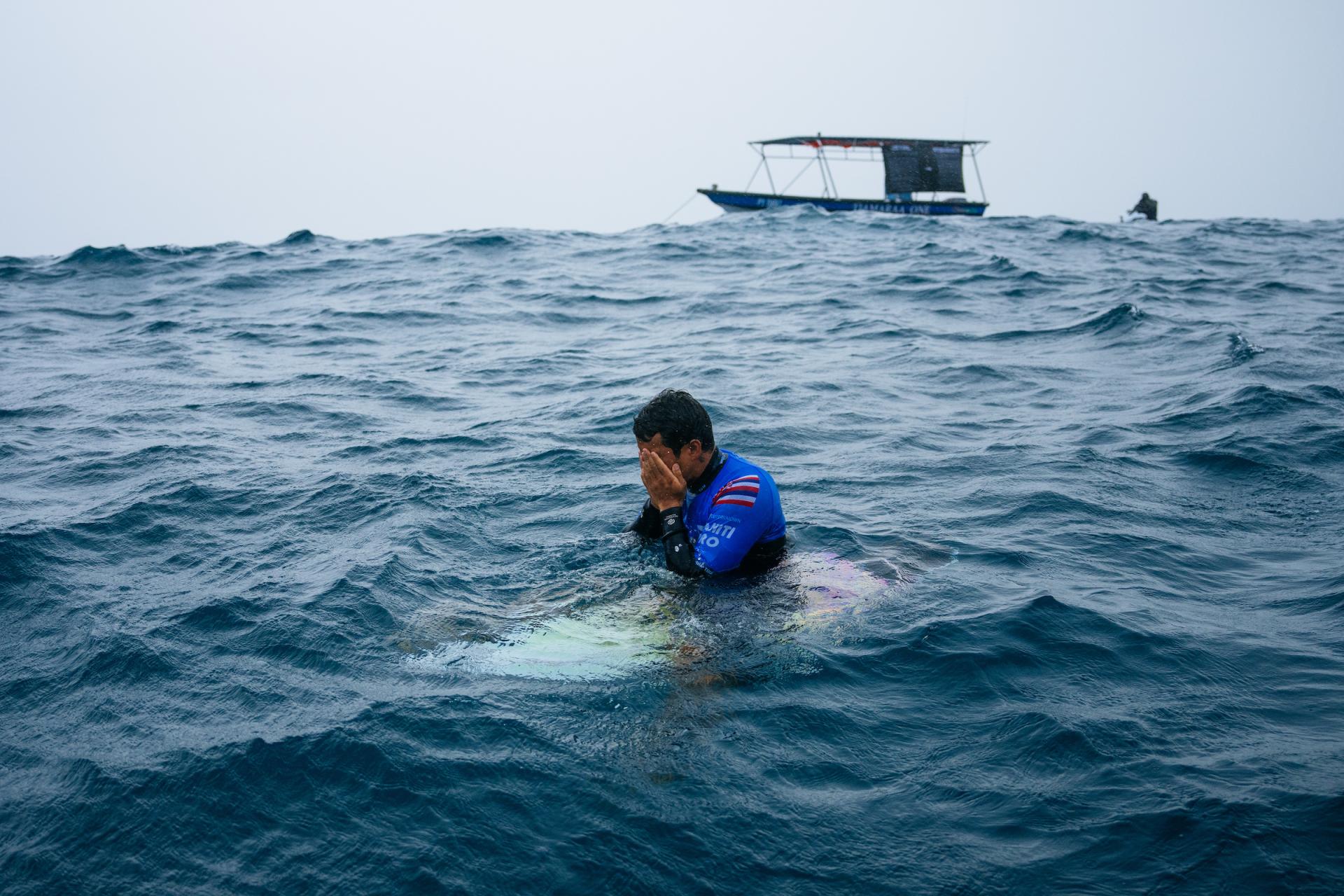 Couverture de la video : Outerknown Tahiti Pro 2026 Journée 2