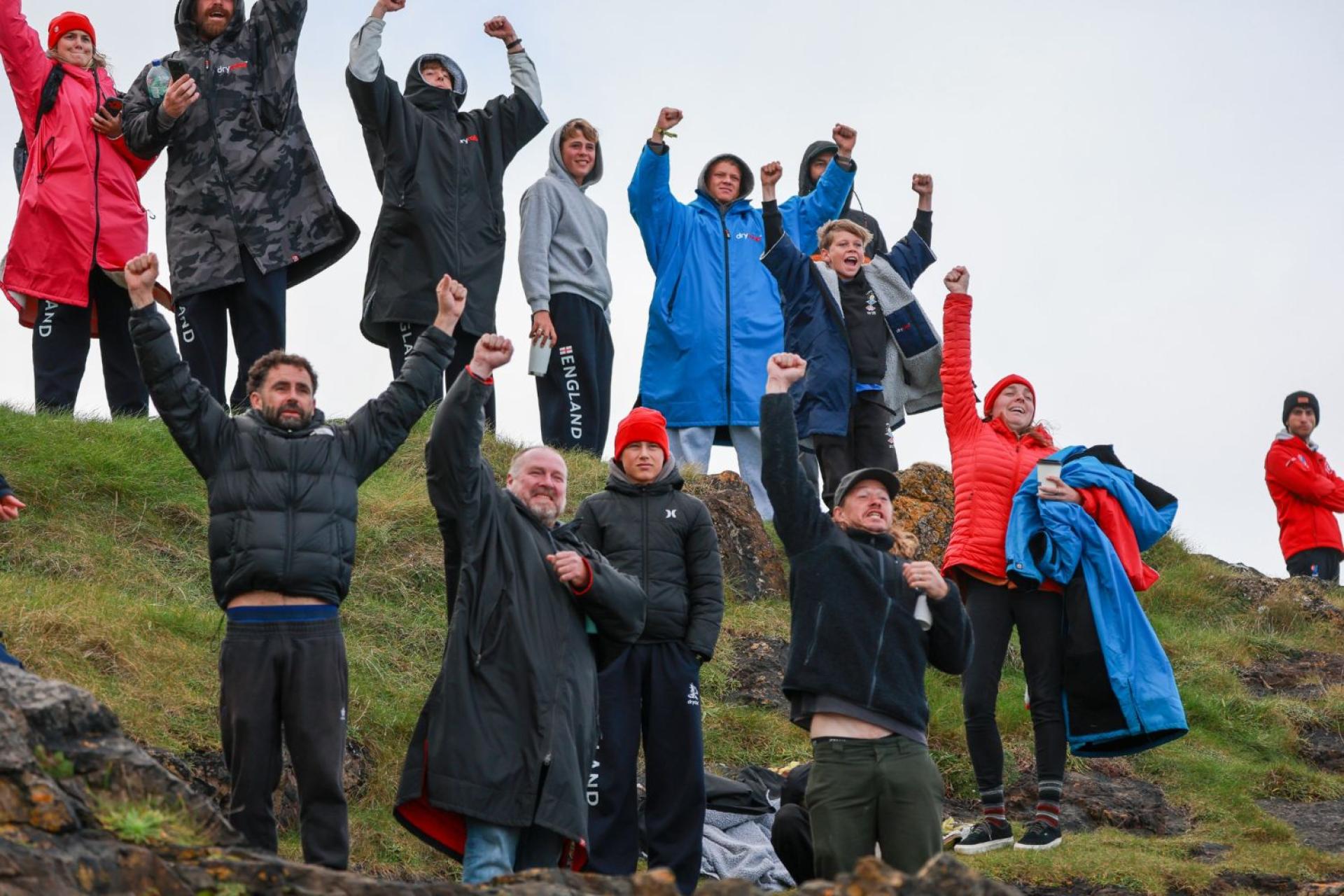 Des supporters - Tullan Strand - EuroSurf Junior 2026 - Journée 4