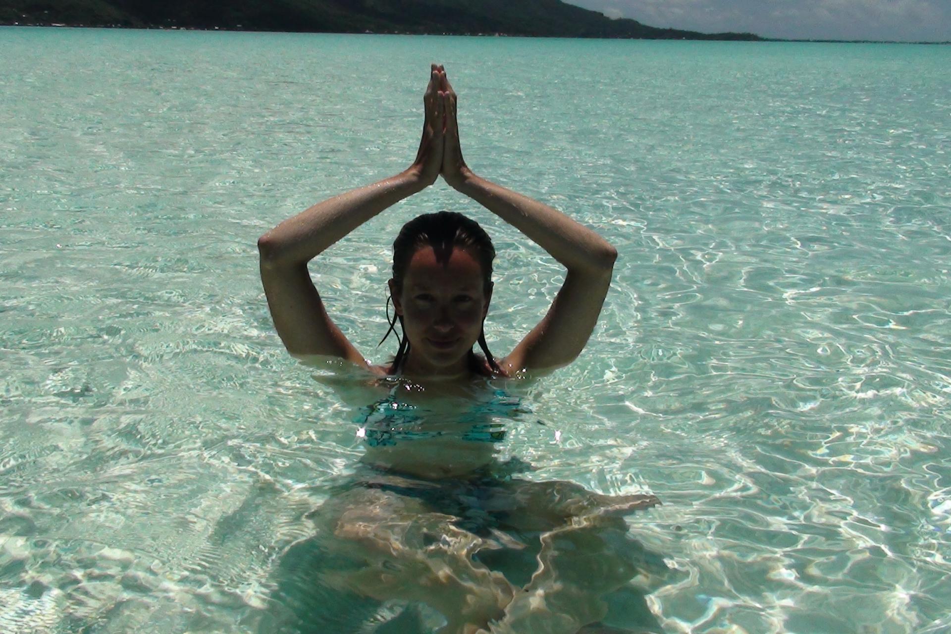 Emilie en pleine méditation - Bora Bora - Polynésie française