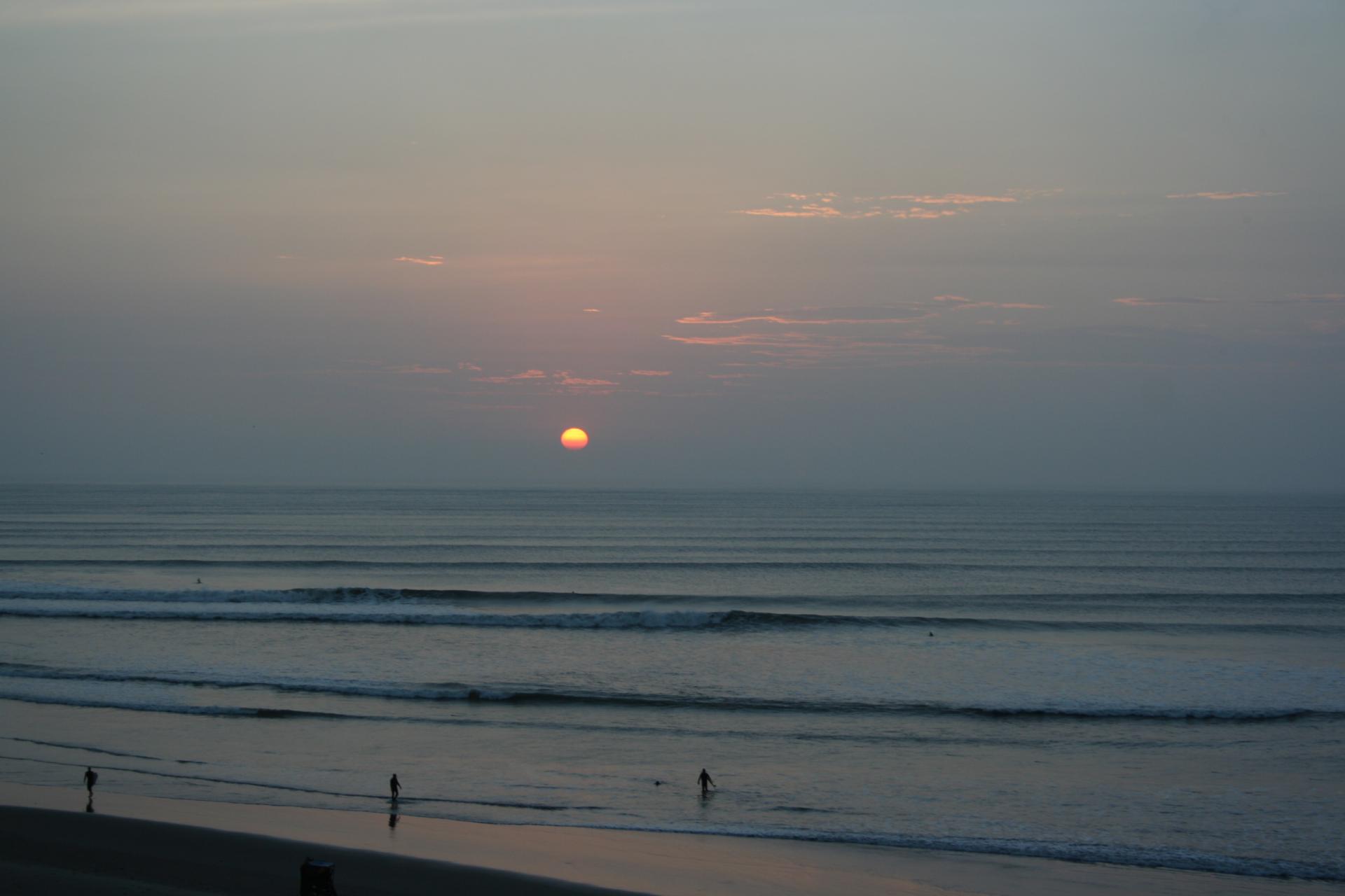 Sunset - Puerto Chicama - Pérou