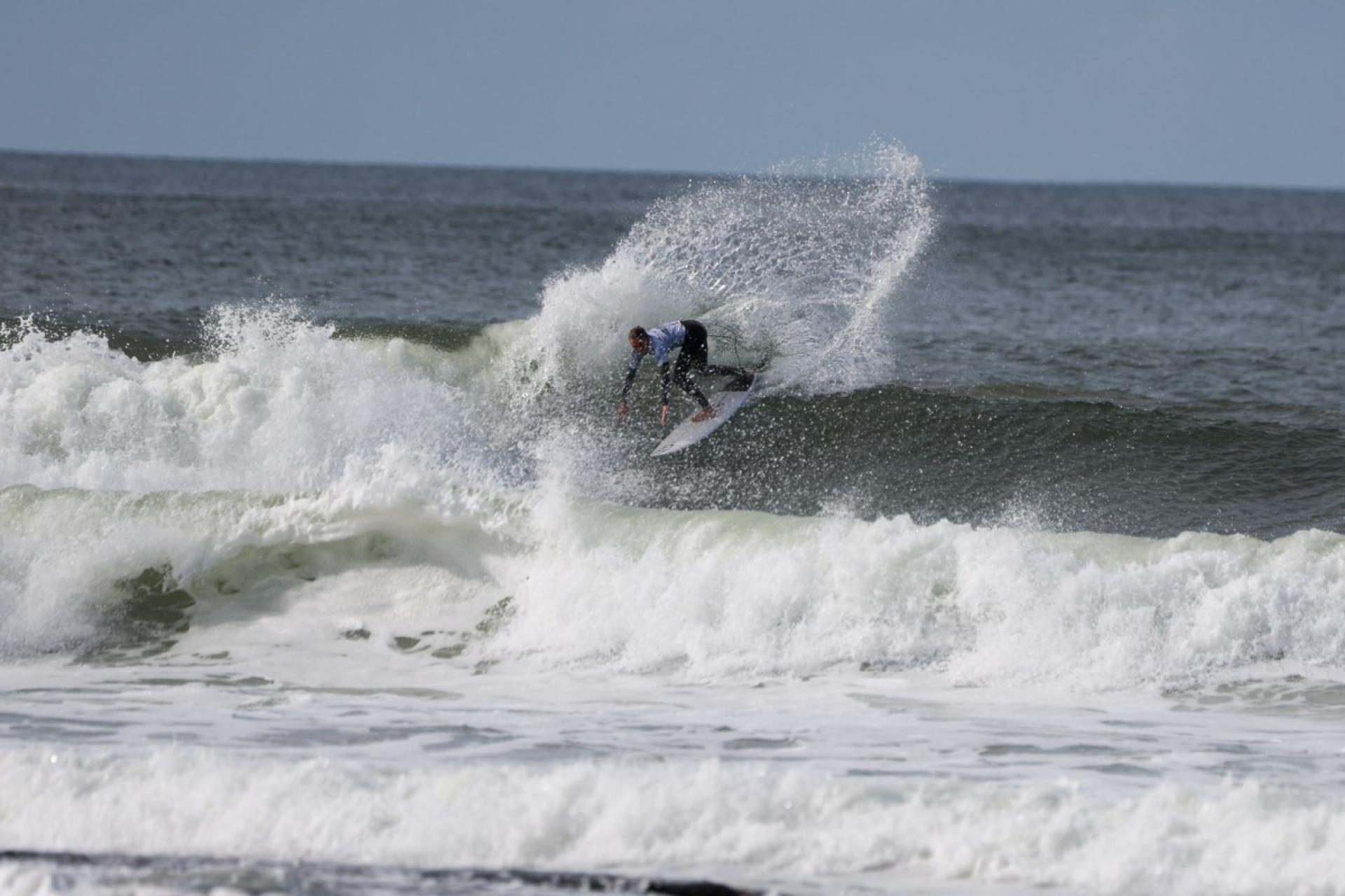 Une compétitrice U18 - The Peak - EuroSurf Junior 2026 - Journée 3