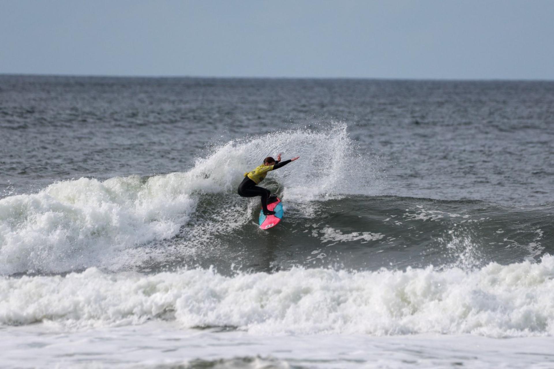 Une compétitrice U16 - The Peak - EuroSurf Junior 2026 - Journée 3