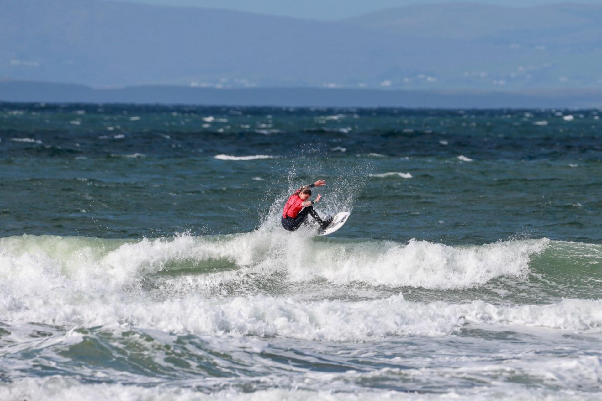 Une compétitrice - The Peak - EuroSurf Junior 2026 - Journée 2