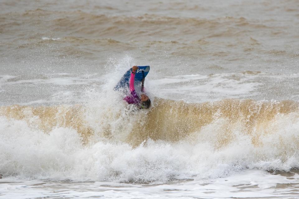 Luana Dourado à Jacaraípe lors de l’ArcelorMittal Wahine Bodyboard Pro 2026