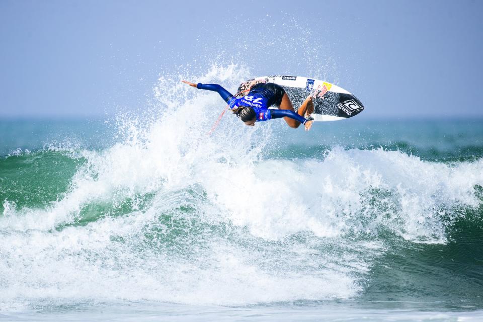 Tya Zebrowski à Lower Trestles lors du Lexus Trestles Pro 2026