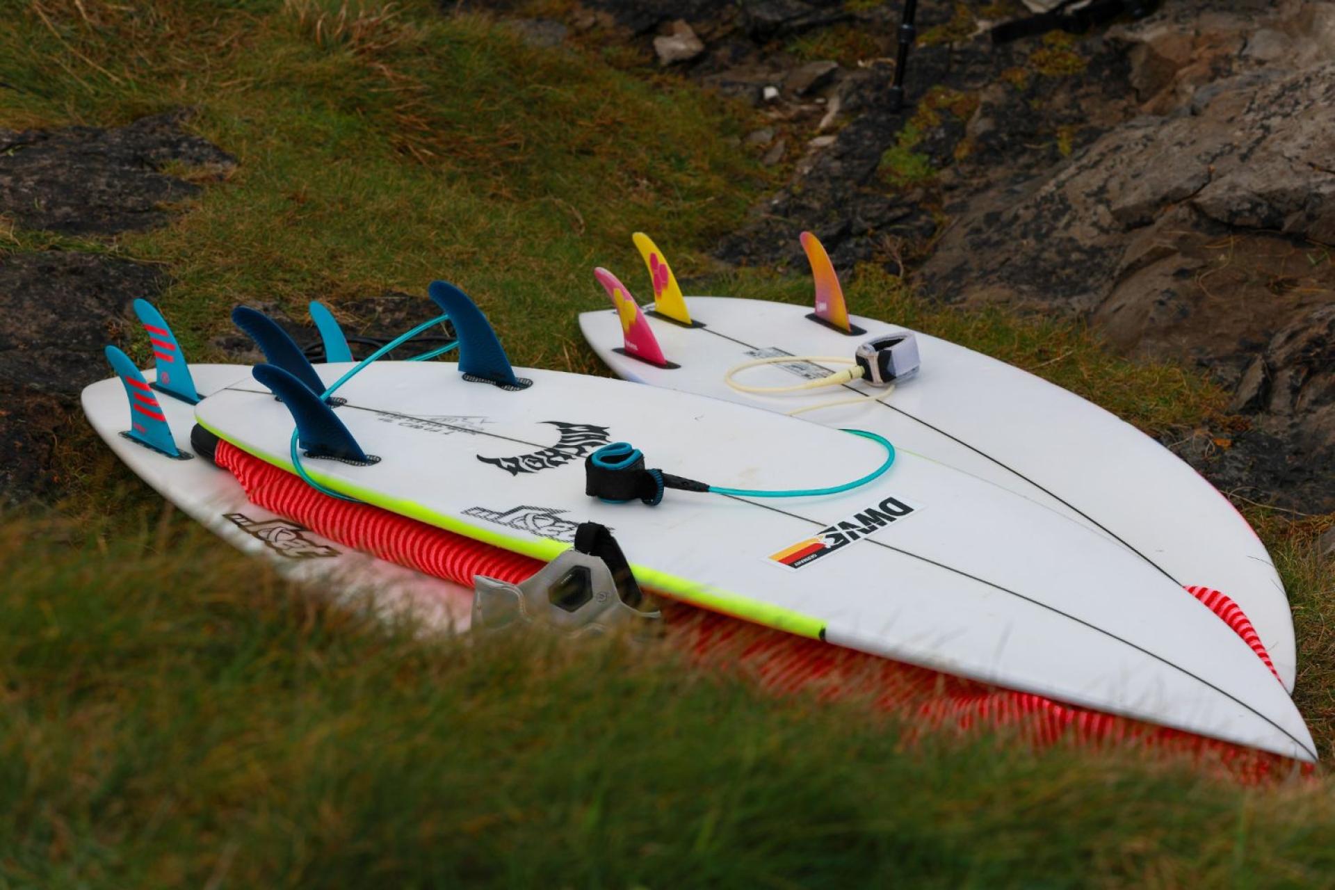 Des planches de compétition - Tullan Strand - EuroSurf Junior 2026 - Journée 5