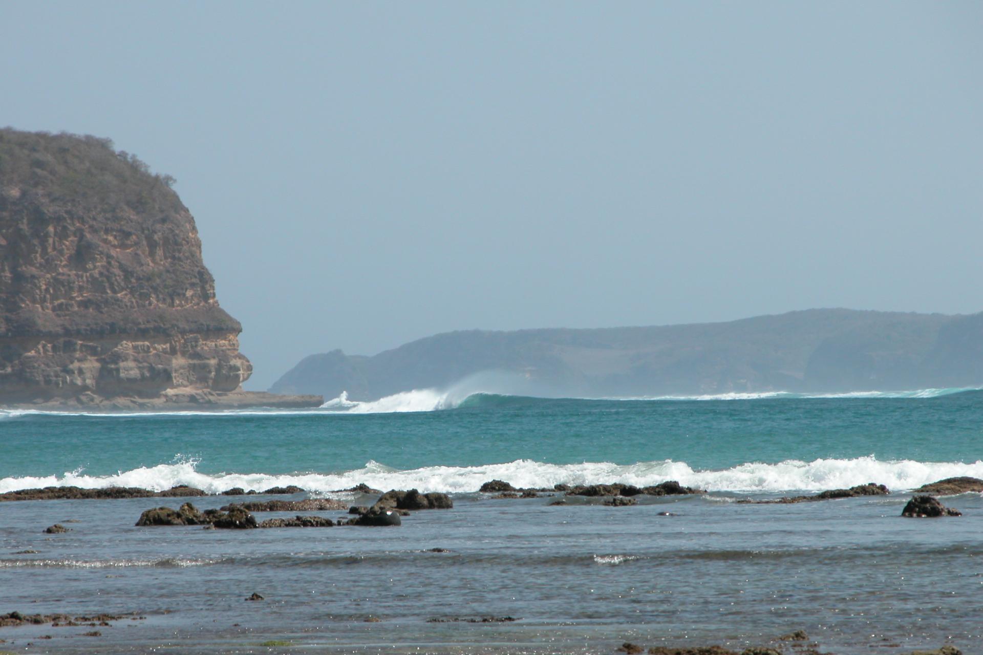 Belle session de surf et bigs barrels sur le spot d'Outside