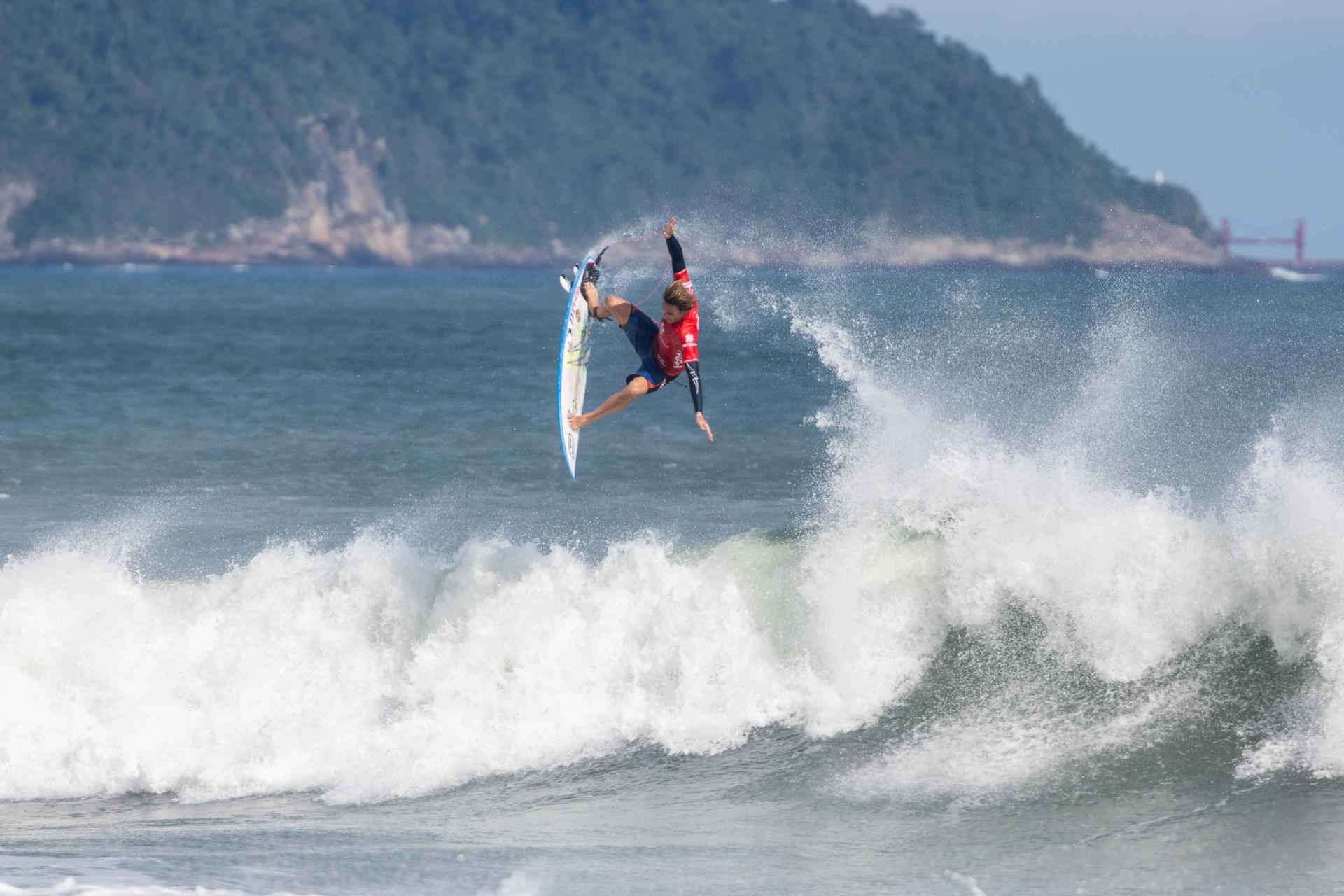 Ryan Kainalo à Maresias pendant le Banco do Brasil São Sebastião Pro 2026