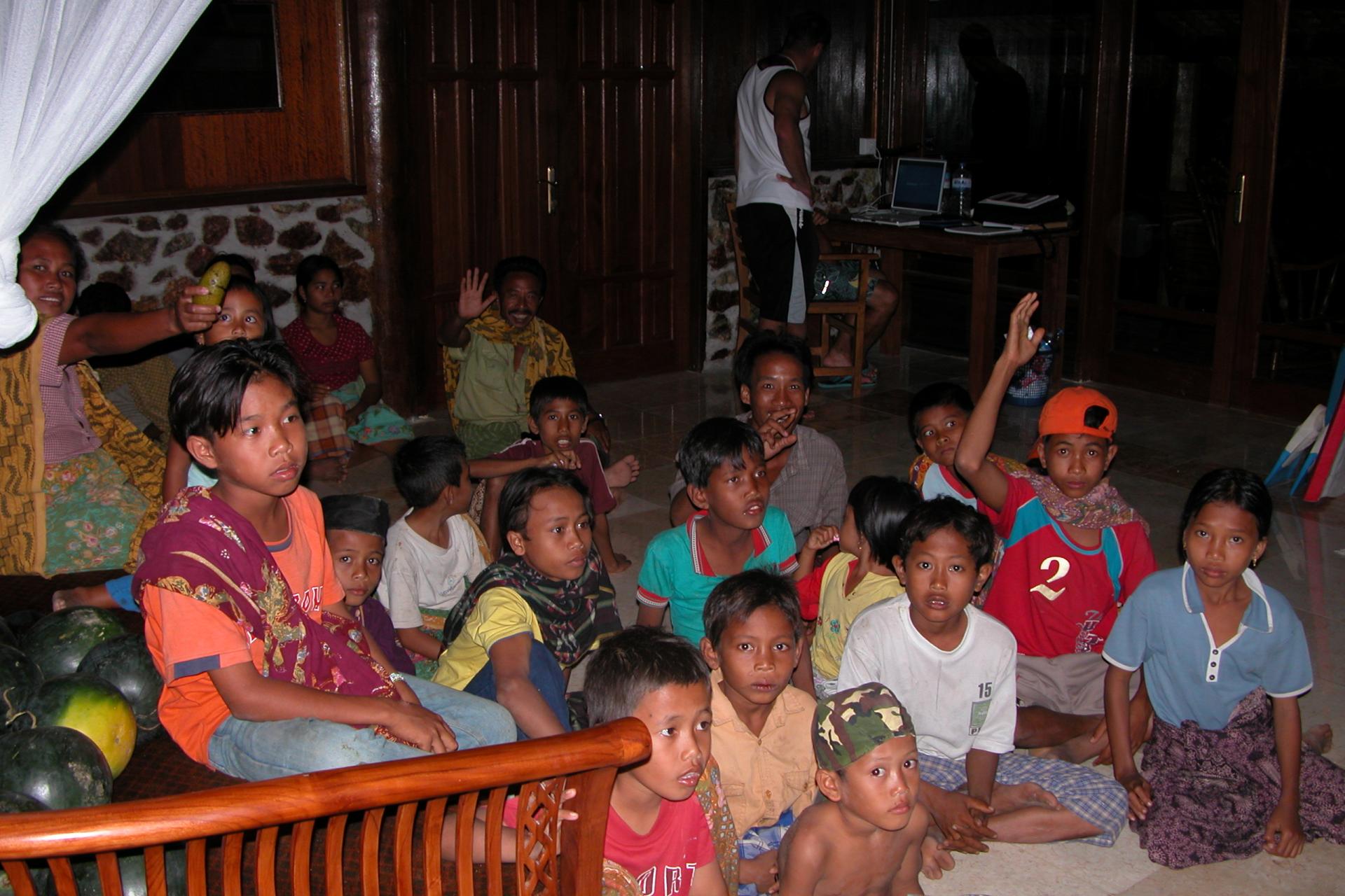 Séance de cinéma - Ekas bay - Lombok - Indonésie