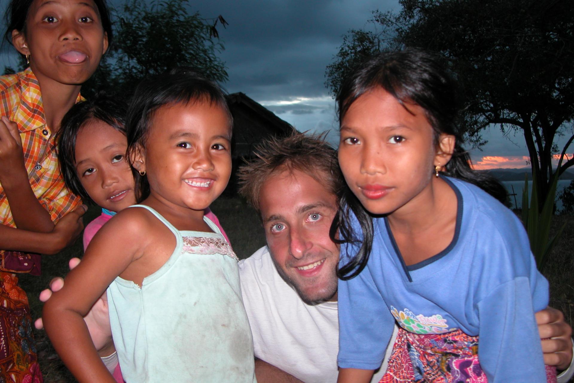 Sunset avec les enfants du villages - Ekas - Lombok - Indonésie