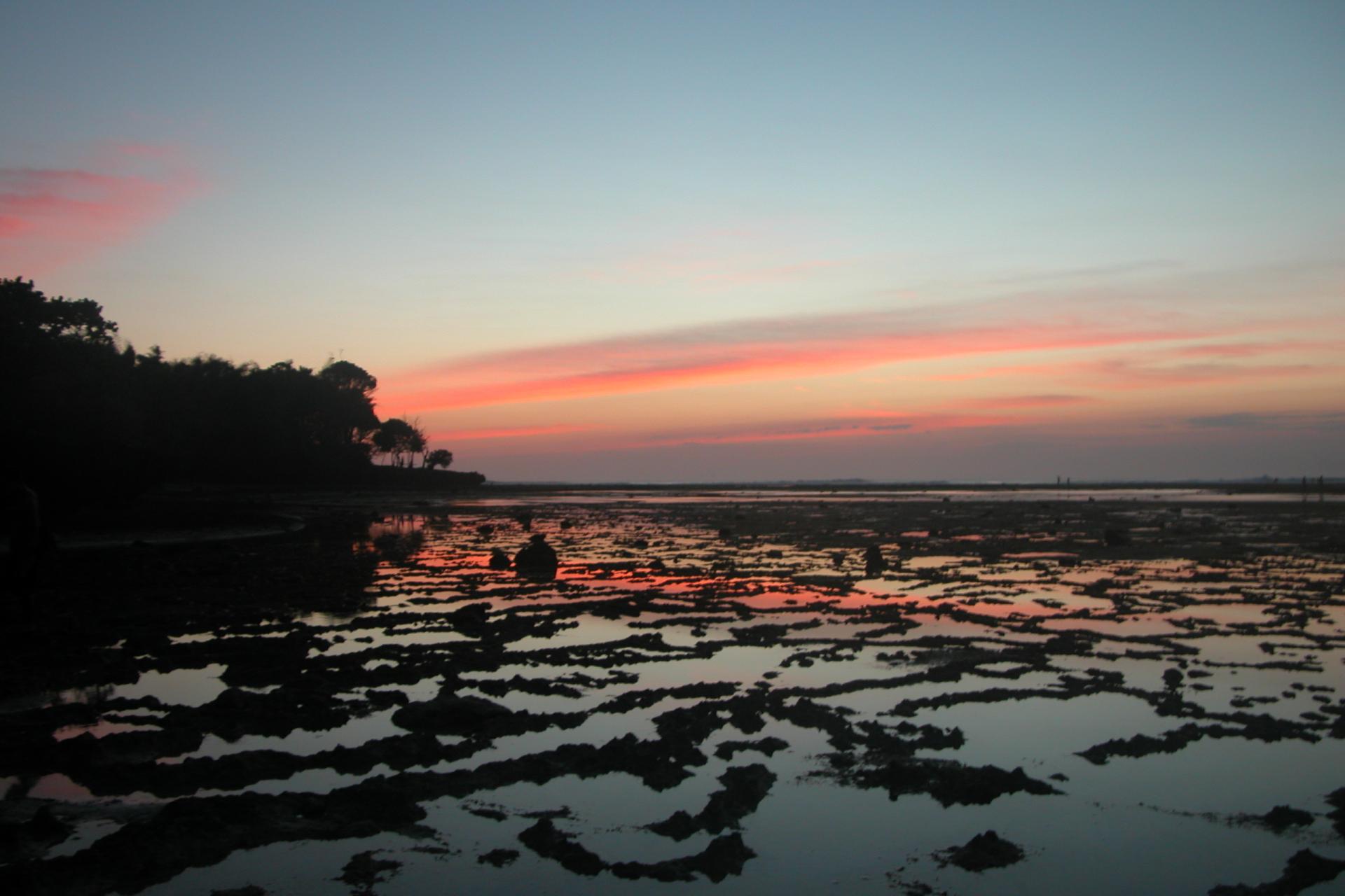 Sunset sur le reef - G-land - Java - Indonésie