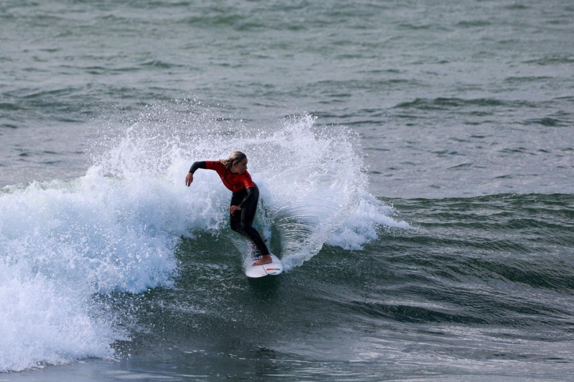 Une compétitrice - Tullan Strand - EuroSurf Junior 2026 - Journée 5