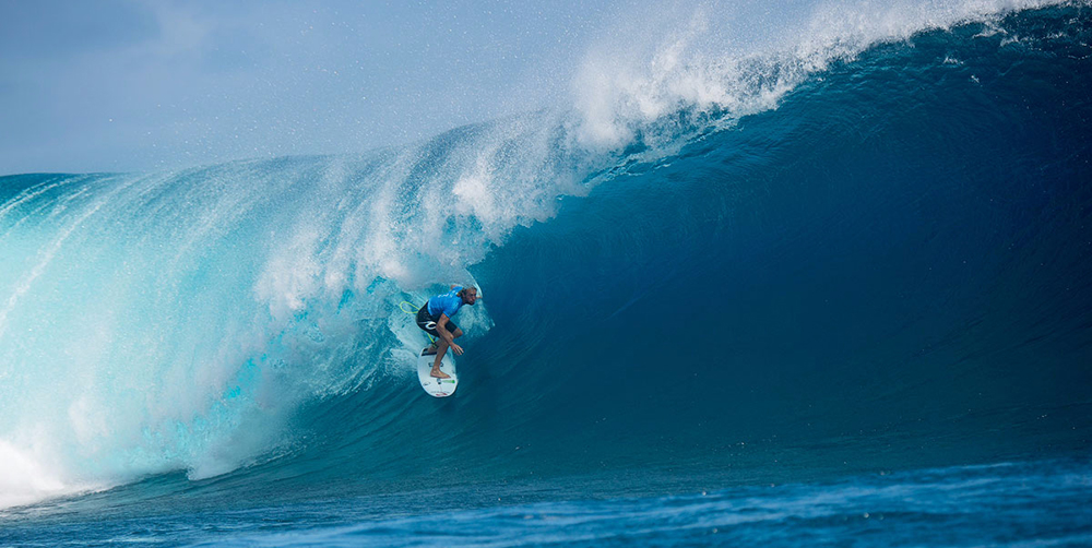 Owen Wright réécrit l'histoire du surf au Fiji Pro en 2015.