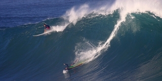 Big Wave Riding - Session Waimea Bay - North Shore d'Oahu