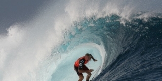 Owen Wright - Billabong Pro Tahiti 2012 - Teahupoo