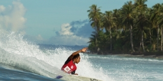 Tonjo - Lance right - Rip Curl Mentawaii Pro 2013