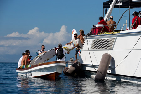 Boat Trip - Cloudbreak - Volcom Pro Fidji