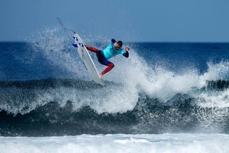 Jonathan Gonzales - Nixon Surf Challenge 2012
