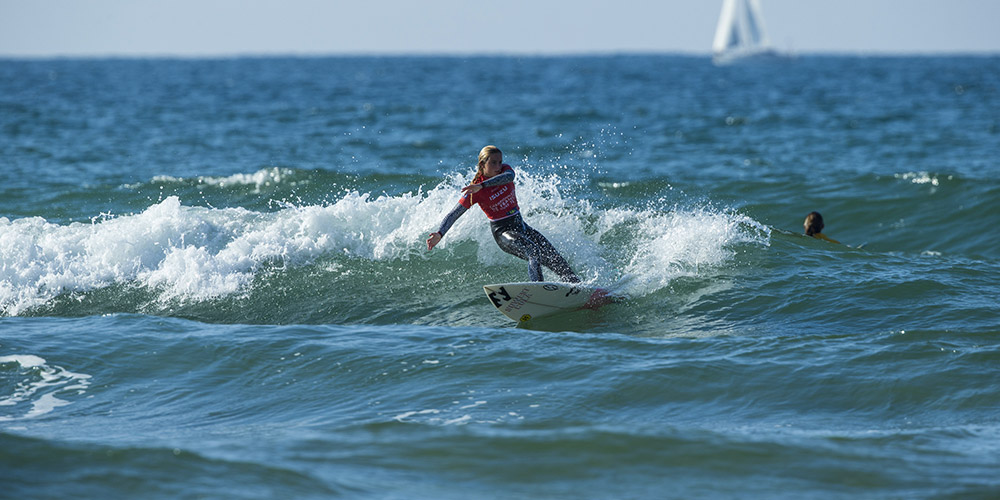Uhaïna Joly championne de France de surf cadette 2015
